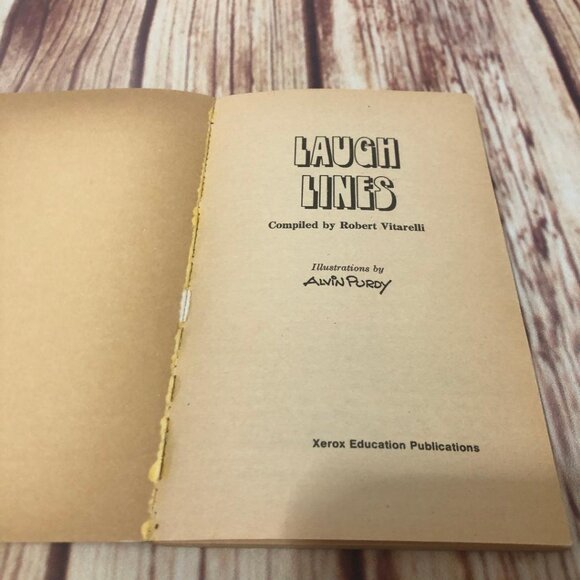 Vintage Laugh Lines Joke Book By Robert Vitarelli 1971 70's - Picture 3 of 6